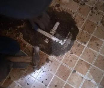 乌拉特中卫生间漏水维修公司为您分享下卫生间渗水如何处理及注意事项