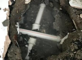 乌拉特中阳台漏水维修公司为您分享楼上楼下漏水怎么处理